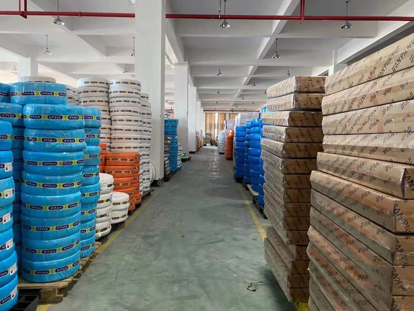 موجودی کافی محصولات ایفان